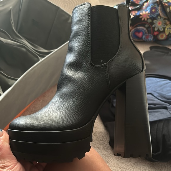 J. Lo Platform Heel Booties (NWOT) - Picture 1 of 3
